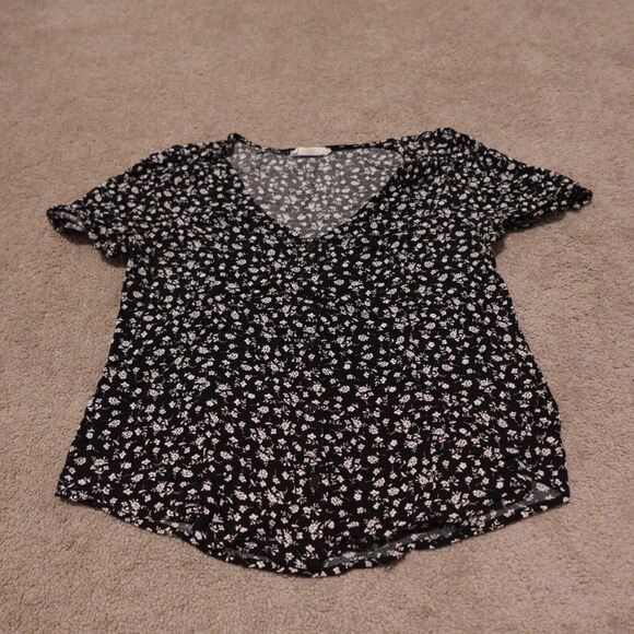 Elodie Tops - Elodie Women M Blouse V-Neck Short Sleeve Button Flower Print Black White